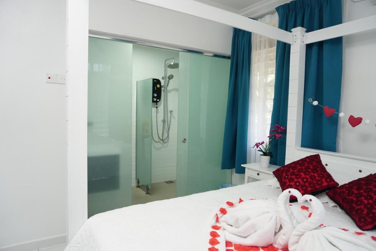 Beit Azzahra Private Pool Villa At Pantai Batu Hitam 关丹 外观 照片