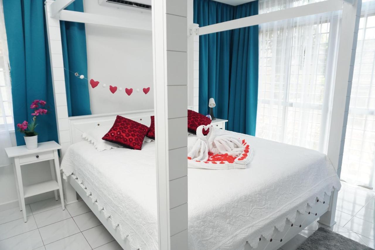 Beit Azzahra Private Pool Villa At Pantai Batu Hitam 关丹 外观 照片